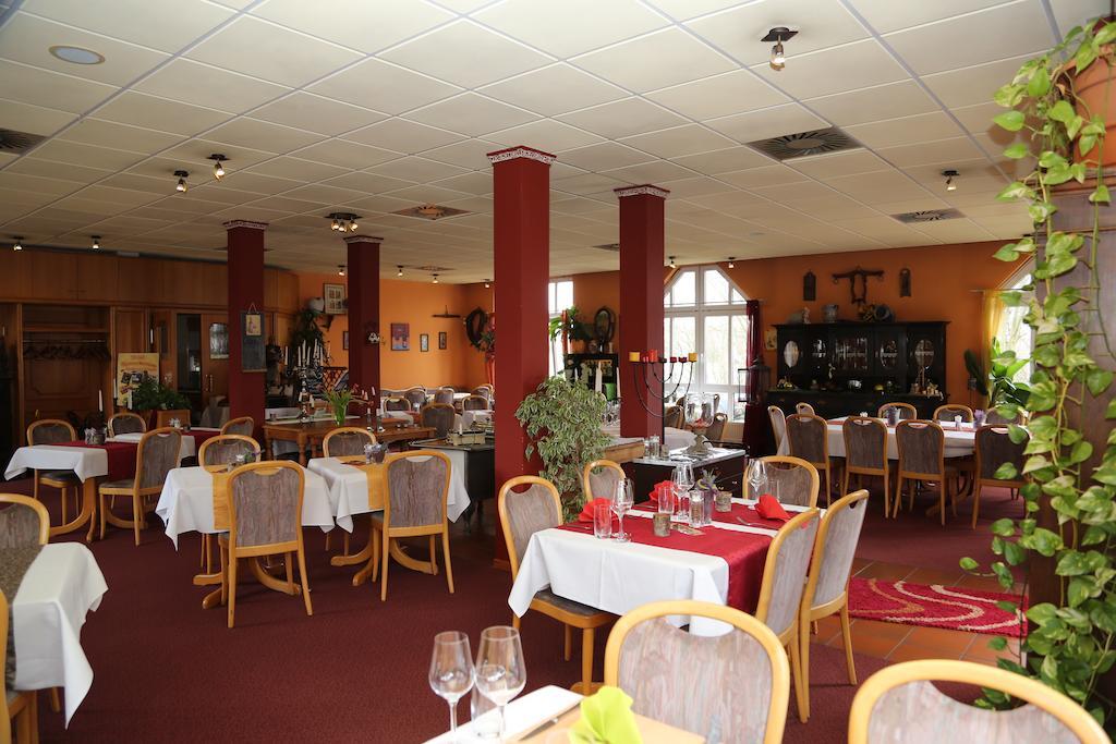 Hotel Taunus Residence Bad Camberg Bagian luar foto