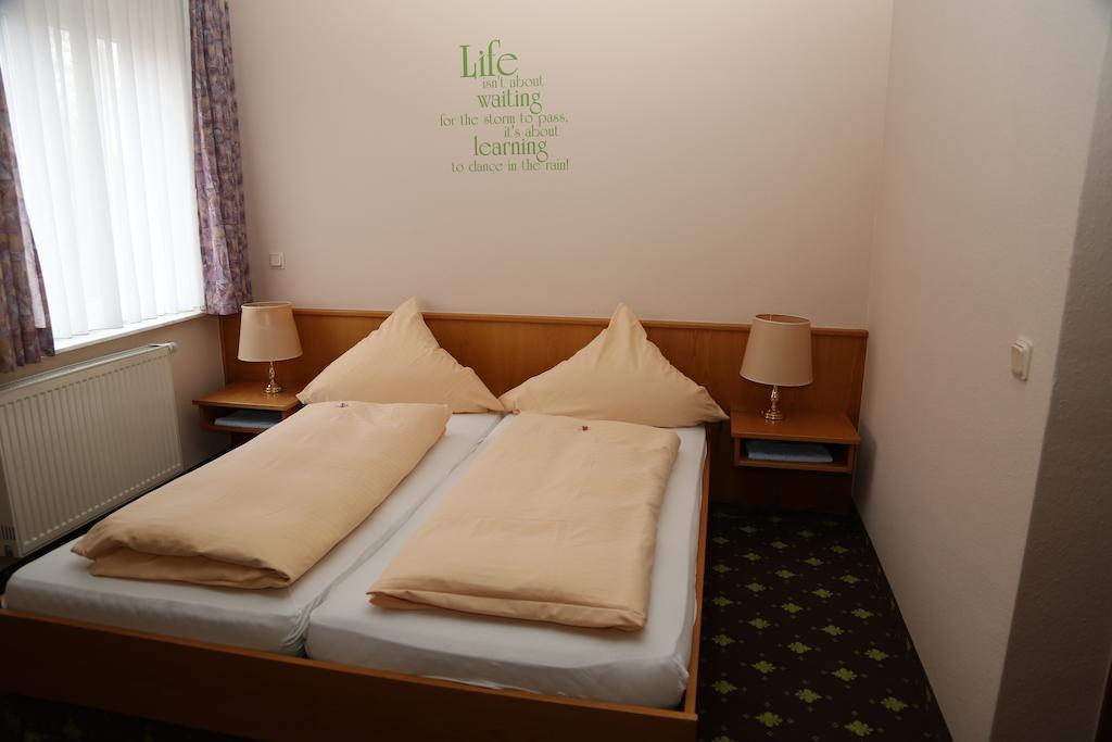 Hotel Taunus Residence Bad Camberg Bagian luar foto