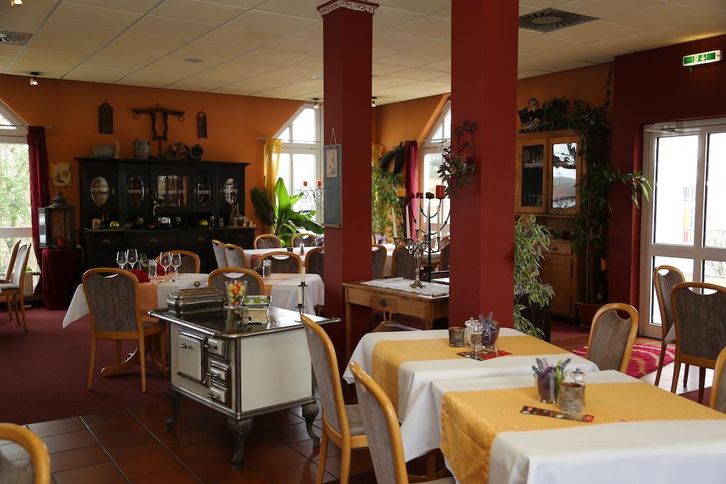 Hotel Taunus Residence Bad Camberg Bagian luar foto
