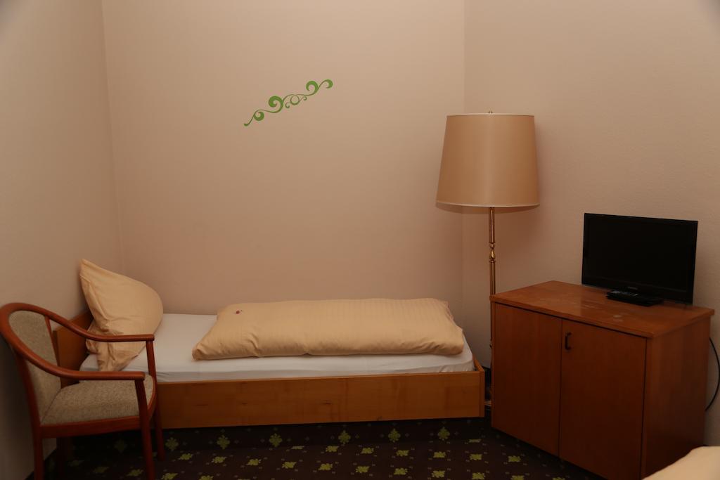 Hotel Taunus Residence Bad Camberg Ruang foto