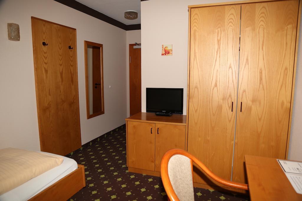 Hotel Taunus Residence Bad Camberg Bagian luar foto