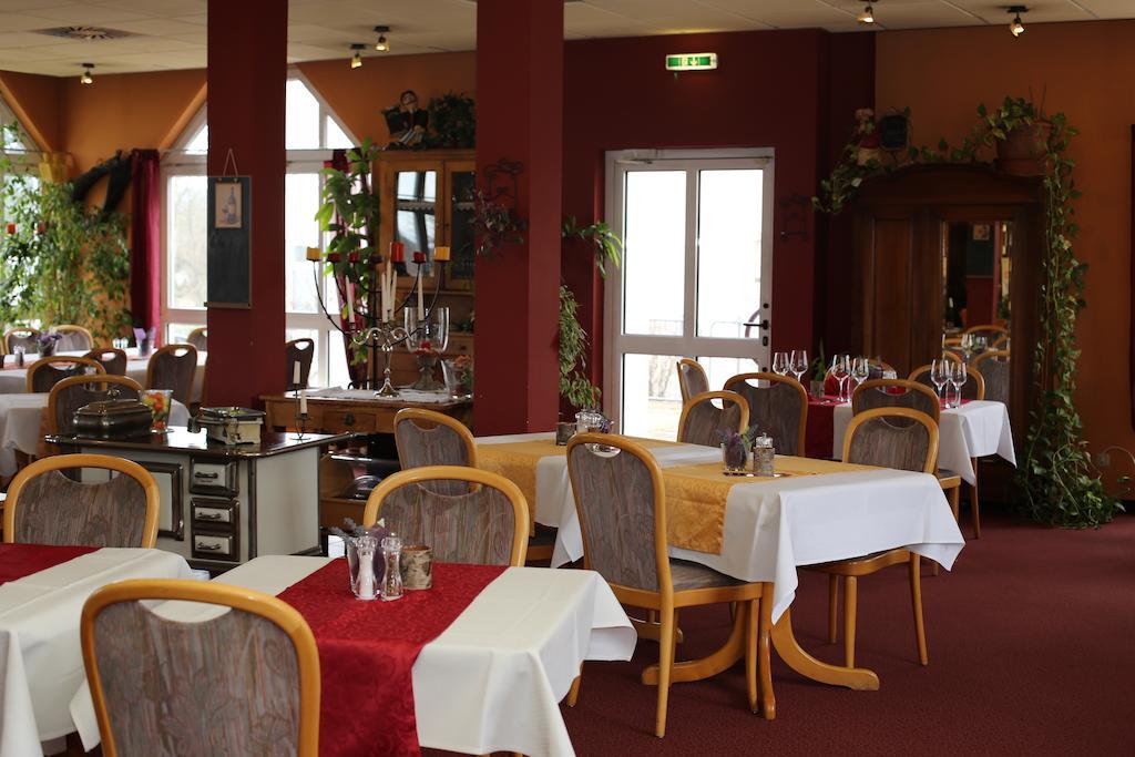 Hotel Taunus Residence Bad Camberg Bagian luar foto